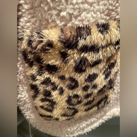 Sadie & Sage Sherpa pullover - Picture 4 of 14